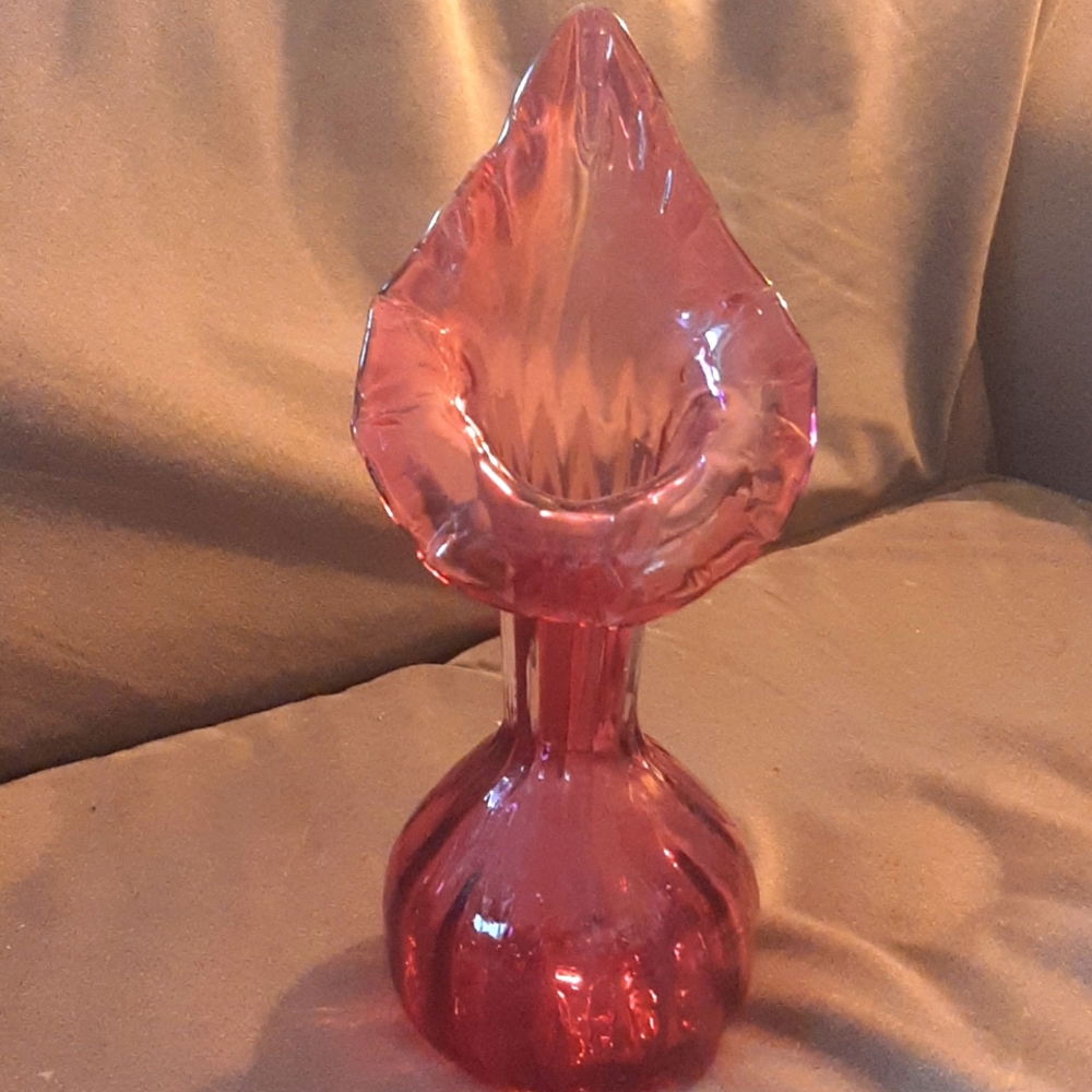 Vintage Fenton cranberry Jack in Pulpit vase
